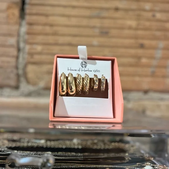 House of Harlow 1960 Gold Earrings Set New - Picture 4 of 4